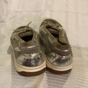 women's  size 6.5 boat shoes , sparkly toe area